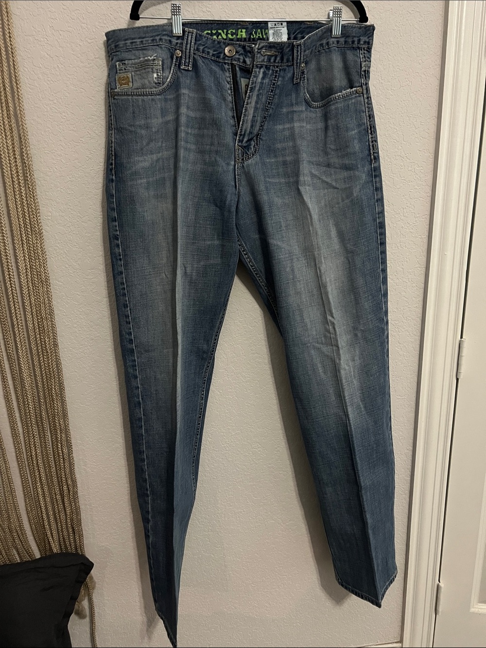 Cinch Men's Faded Blue Relaxed Jeans
